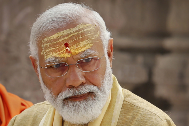 नरेंद्र मोदी